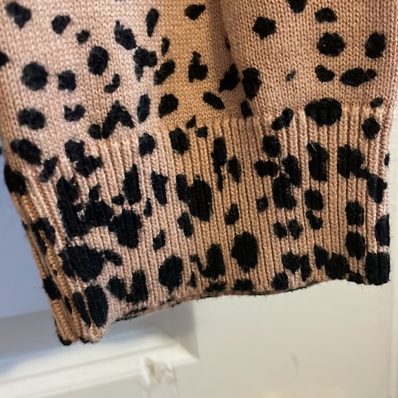 Large H&M 100% Cotton Cárdigan. Amazing and soft fit.No fuzzy,flaws,rips stains - Picture 5 of 6